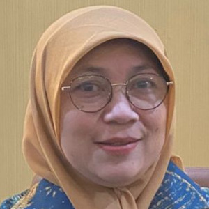 Siti Syamsiah  Staf Administrasi
